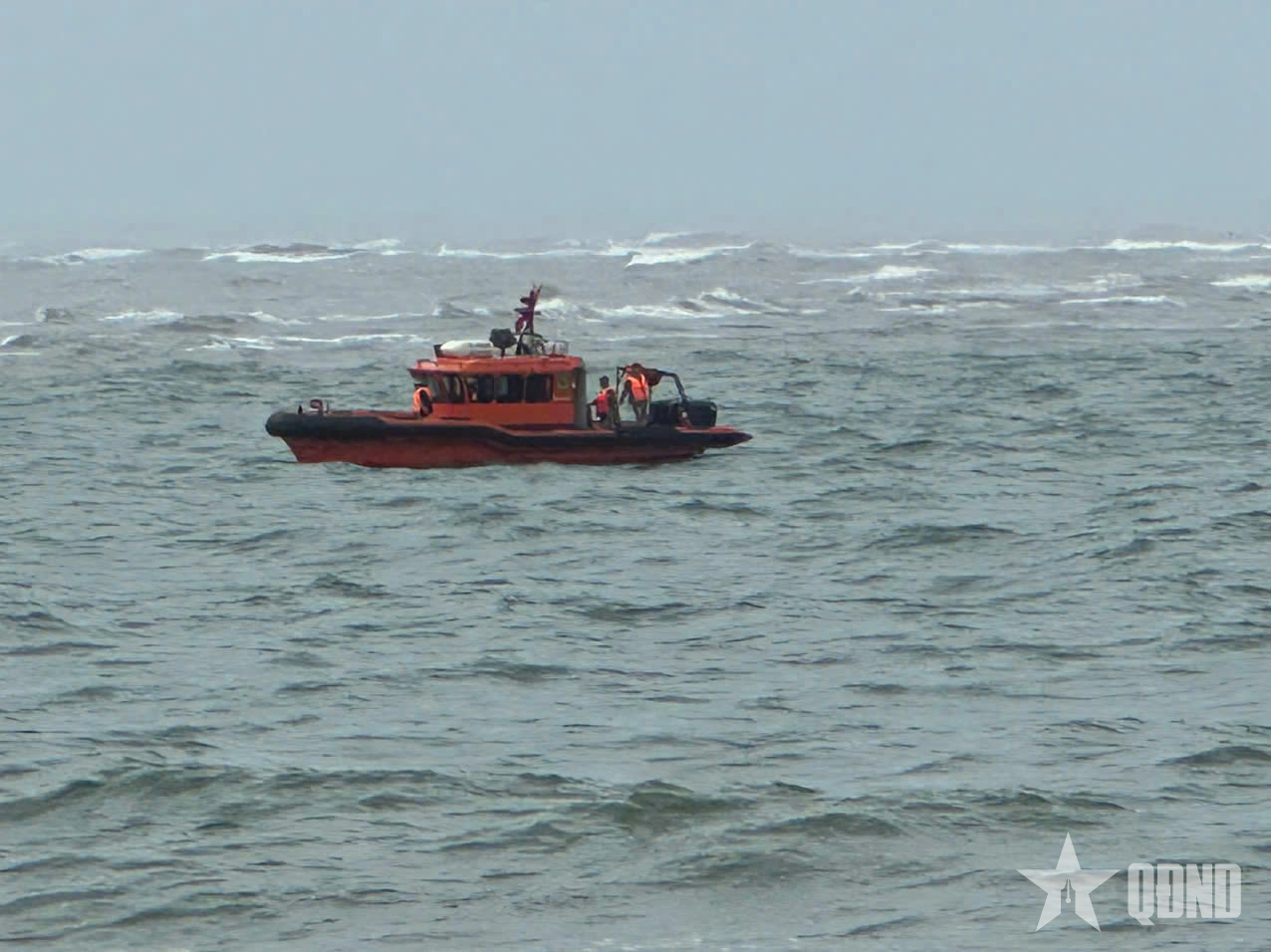 Quảng Trị: Thuyền đánh cá bị chìm trên biển, một ngư dân mất tích